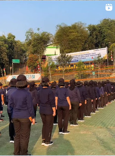 latihan-pbb-team-challenge-dan-renungan-malam-momen-berharga-hari-keempat-diklat-kadet-stip-2025